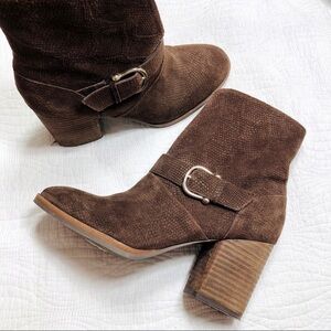 🔥Isola Lavoy brown suede booties sz8 New condition